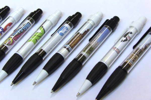 ¿Cómo está hecho el bolígrafo?