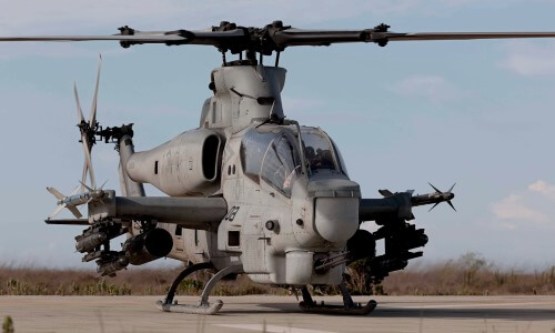 Helicóptero militar de combate