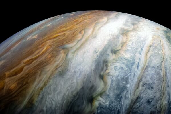 cómo es la atmósfera de Júpiter