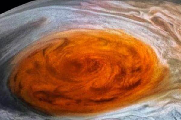 qué es la mancha roja de Júpiter